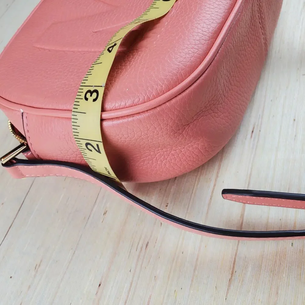 MICHAEL KORS | Jet Set | Sherbet | Medium Embossed Leather | Crossbody Bag